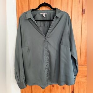Women's Relaxed Button-Up Blouse in Olive Green